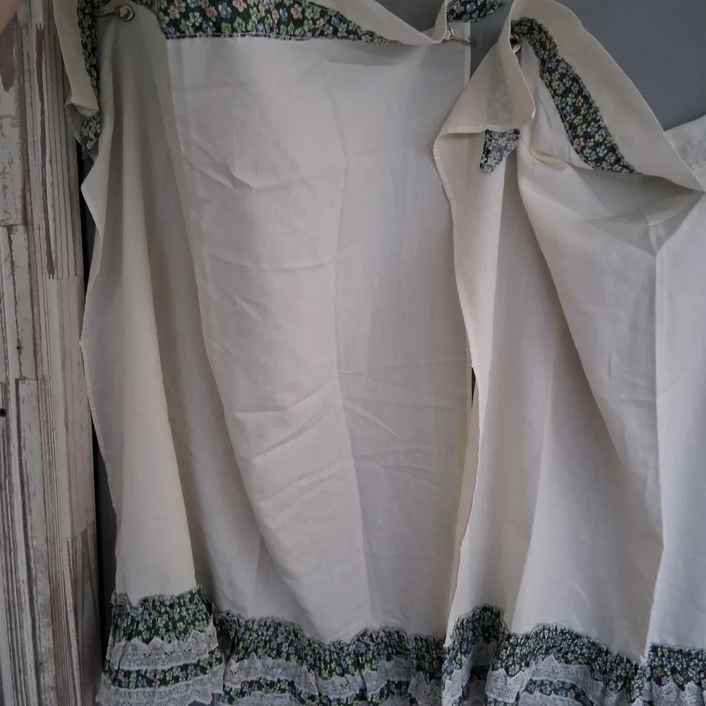 Vintage 90s Kitchen Curtains 4 Panels Cream Floral Ruffle Lace Trim 32in L